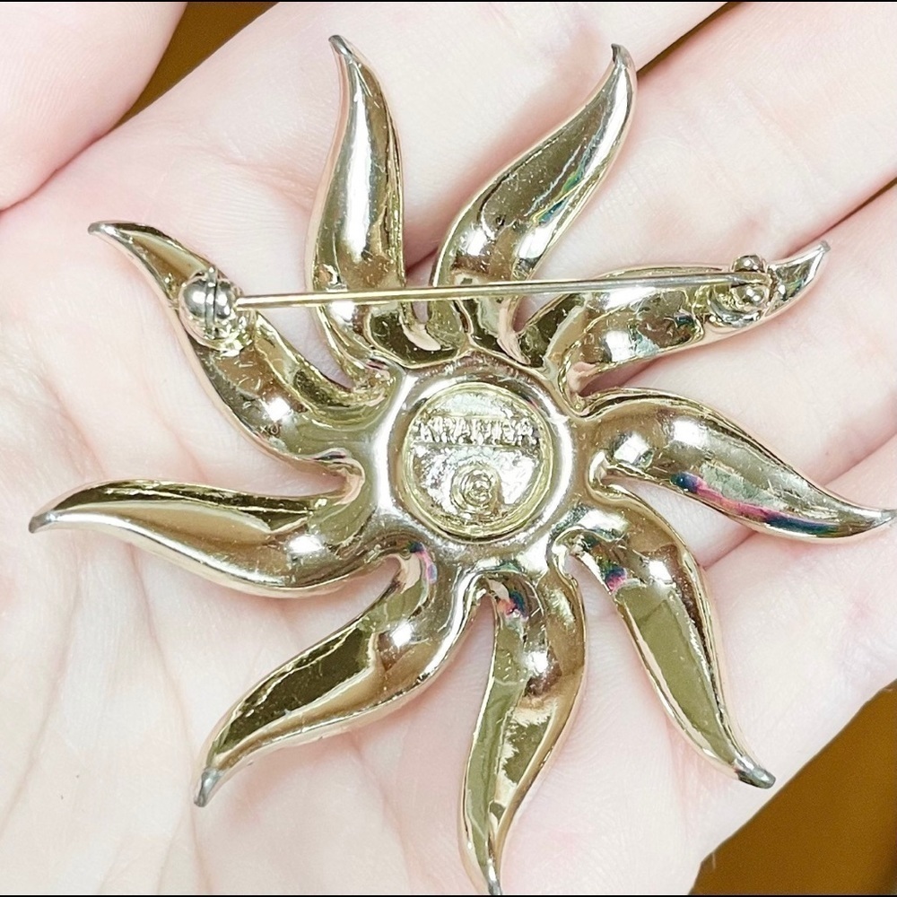 Huge vintage Kramer silver tone rhinestone Star costume brooch - Picture 5 of 6
